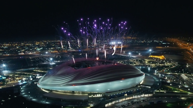 Video Reference: Water, Nature, Sky, Lighting, Building, Cityscape, Fireworks, City, Metropolitan area, Landmark