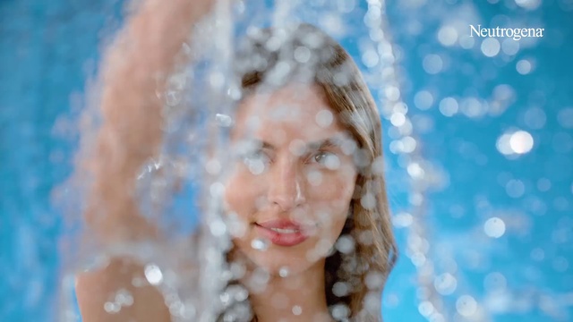 Video Reference: Water, Eyelash, Flash photography, Happy, Gesture, People in nature, Bathing, Leisure, Electric blue, Jewellery