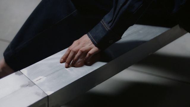 Video Reference: Sleeve, Gesture, Stairs, Collar, Door, Wood, Window, Blazer, Rectangle, Tints and shades