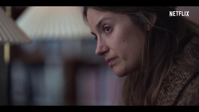 Video Reference: Nose, Lip, Chin, Eyebrow, Mouth, Eyelash, Flash photography, Jaw, Hat, Cap