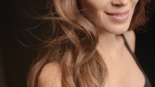 Video Reference: Nose, Cheek, Lip, Chin, Eyebrow, Eyelash, Mouth, Flash photography, Neck, Jaw