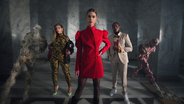 Video Reference: Flash photography, Entertainment, Performing arts, Fashion design, Performance art, Fun, Art, Event, Formal wear, Boot