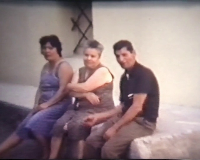 Video Reference: Leg, Muscle, Shorts, Flash photography, Thigh, Vest, Thumb, Event, Knee, Fun