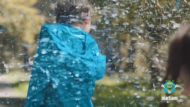 Video Reference: Water, People in nature, Organism, Grass, Happy, Freezing, Leisure, Fun, Glass, Electric blue