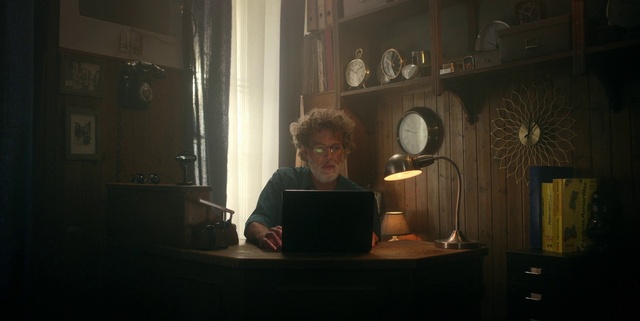 Video Reference: Drinkware, Table, Wood, Audio equipment, Desk, Darkness, Tableware, Laptop, Event, Eyewear