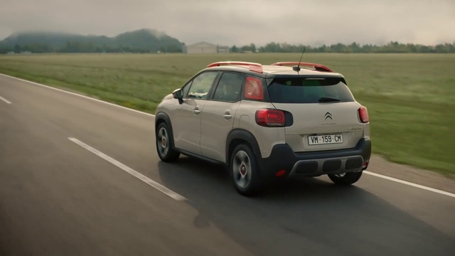 Video Reference: Automotive tail & brake light, Car, Wheel, Vehicle, Tire, Sky, Automotive lighting, Automotive tire, Automotive design, Cloud