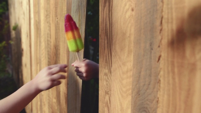 Video Reference: Human body, Wood, Gesture, Wood stain, Hardwood, Varnish, Magenta, Thumb, Pattern, Flooring