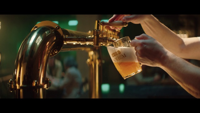Video Reference: Drinkware, Barware, Fluid, Liquid, Alcoholic beverage, Drink, Beer tap, Glass, Distilled beverage, Stemware