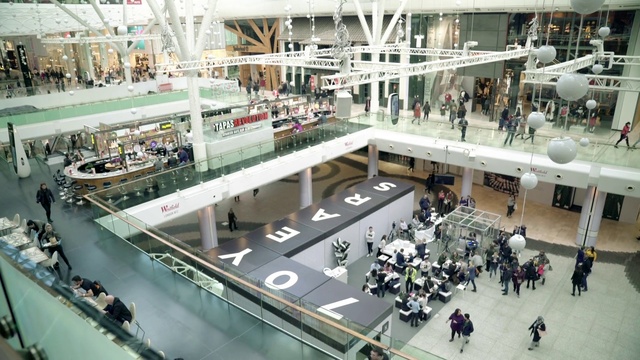 Video Reference: Building, Retail, Shopping, Mixed-use, City, Service, Event, Crowd, Engineering, Urban design