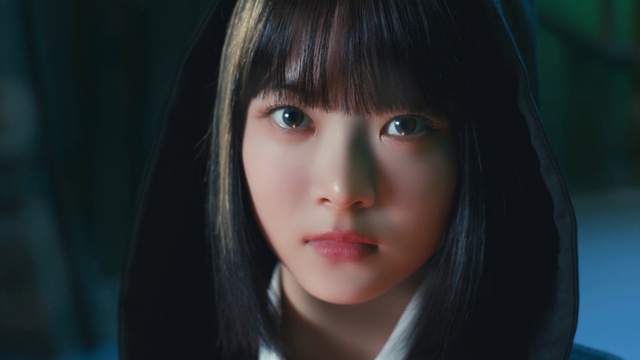 Video Reference: Nose, Cheek, Skin, Lip, Chin, Colorfulness, Eyebrow, Eyelash, Mouth, Flash photography