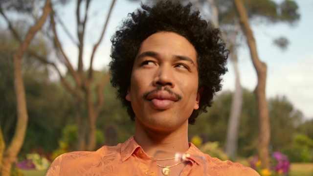 Video Reference: Forehead, Lip, Chin, Eyebrow, Smile, Facial expression, People in nature, Jheri curl, Flash photography, Temple