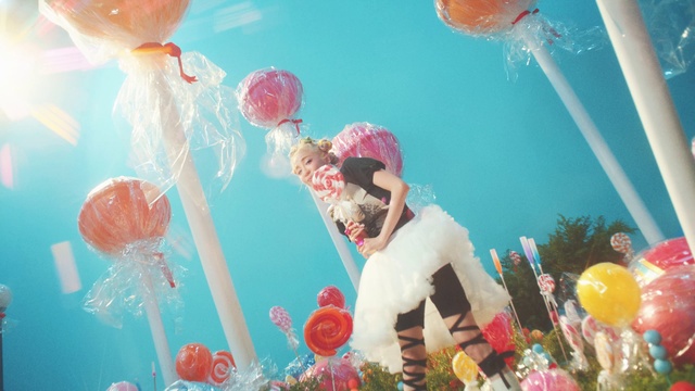 Video Reference: Photograph, World, Lighting, Happy, Pink, Leisure, Fun, Hat, Summer, Plant