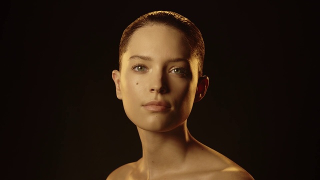 Video Reference: Forehead, Nose, Cheek, Lip, Chin, Eyebrow, Eye, Eyelash, Ear, Flash photography