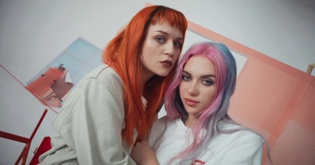 Video Reference: Skin, Lip, Eyebrow, Mouth, Eyelash, Makeover, Wig, Orange, Iris, Purple