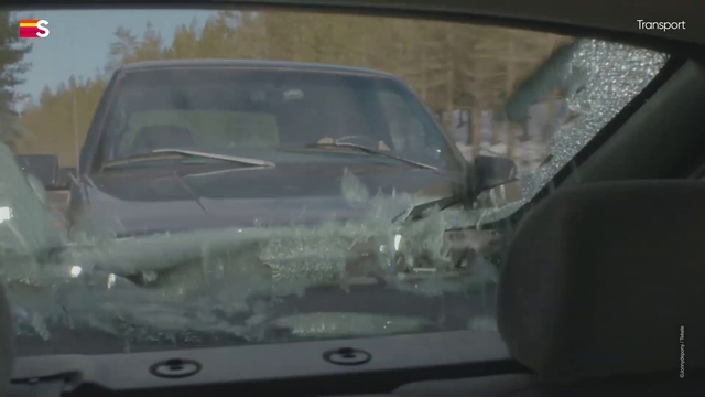 Video Reference: Car, Vehicle, Hood, Automotive lighting, Automotive mirror, Automotive tire, Mode of transport, Motor vehicle, Windscreen wiper, Automotive exterior