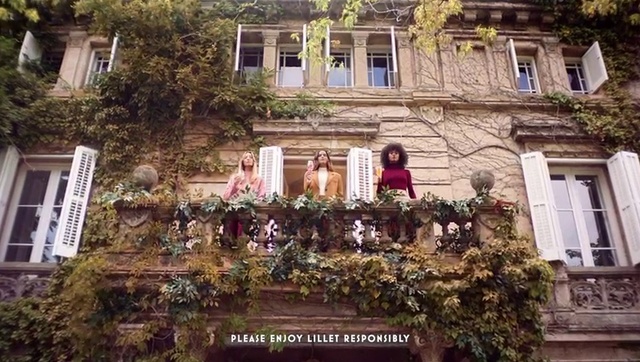 Video Reference: Plant, Window, Building, Vegetation, Tree, Neighbourhood, Residential area, Real estate, Facade, Leisure