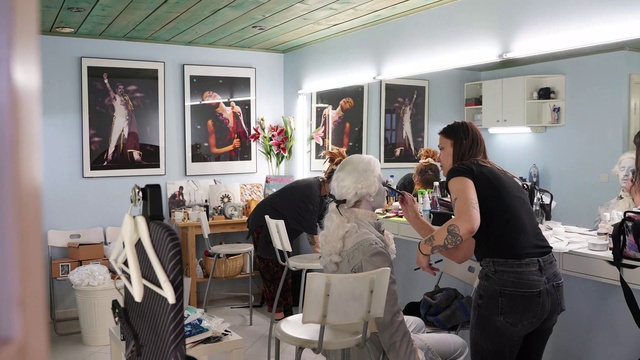 Video Reference: Picture frame, Chair, Interior design, Beauty salon, Art, Fashion design, Houseplant, Event, Eyewear, Visual arts