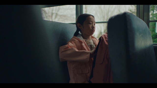 Video Reference: Flash photography, Gesture, Event, Darkness, Passenger, Fun, Vehicle door, Public transport, Sitting, Room