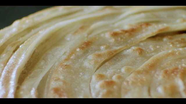 Video Reference: Food, Staple food, Recipe, Ingredient, Tableware, Dish, Cream, Dairy, Dessert, Circle