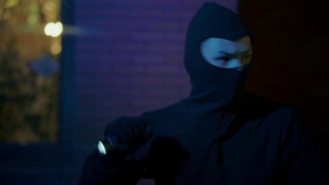 Video Reference: Sleeve, Eyewear, Electric blue, Fun, Event, Darkness, Audio equipment, Fictional character, Personal protective equipment, T-shirt