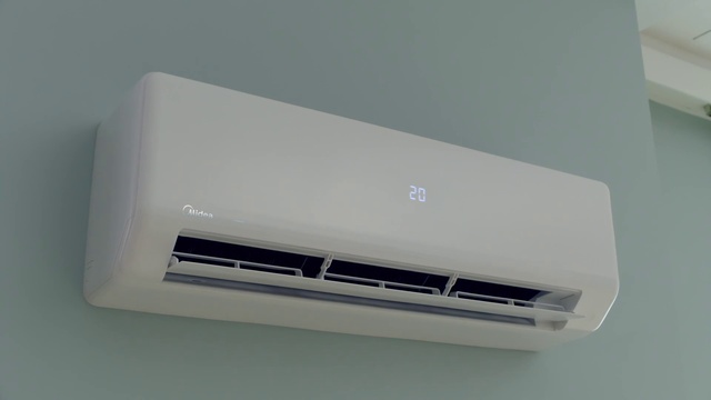 Video Reference: Output device, Gadget, Granny smith, Multimedia, Computer component, Electronics accessory, Cable, Lcd projector, Office equipment, Laptop accessory