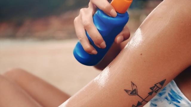 Video Reference: Joint, Hand, Toy, Human body, Gesture, Finger, Thumb, Temporary tattoo, Wrist, Cover-up
