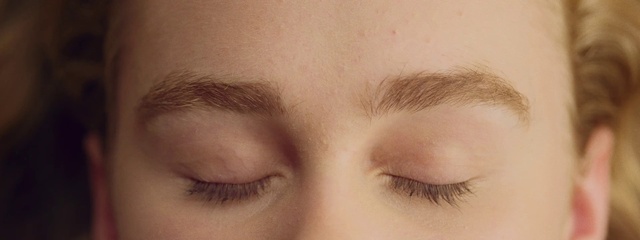 Video Reference: Nose, Skin, Eyebrow, Eyelash, Vision care, Eye liner, Jaw, Cosmetics, Iris, Tints and shades