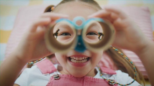 Video Reference: Nose, Face, Smile, Skin, Head, Lip, Chin, Vision care, Eyebrow, Eyelash