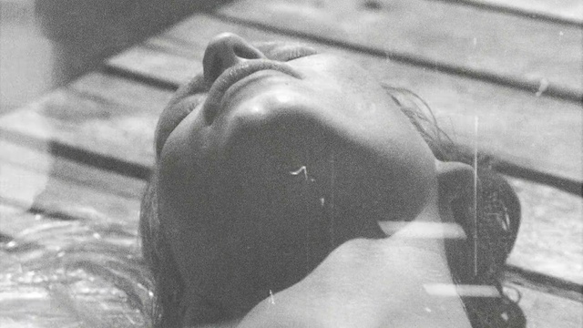 Video Reference: Water, Jaw, Gesture, Grey, Style, Black-and-white, Monochrome photography, Monochrome, Wrinkle, Snout