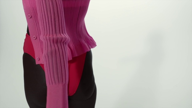 Video Reference: Dress, Human body, Sleeve, Purple, Waist, Knee, Thigh, Violet, Sportswear, Electric blue