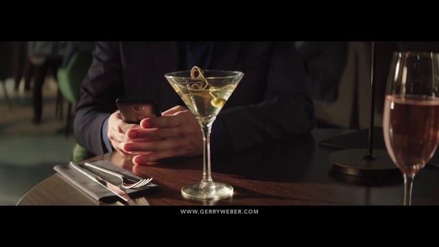 Video Reference: Tableware, Stemware, Drinkware, Martini glass, Barware, Cocktail, Drink, Alcoholic beverage, Champagne stemware, Glass