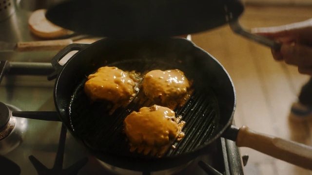 Video Reference: Food, Ingredient, Deep frying, Recipe, Frying, Dish, Fried food, Cooking, Produce, Cookware and bakeware