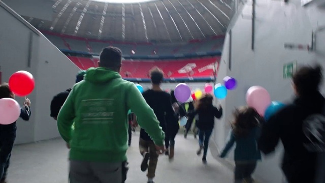 Video Reference: Product, Leisure, Fun, Jacket, Crowd, Recreation, Event, Entertainment, Magenta, Balloon