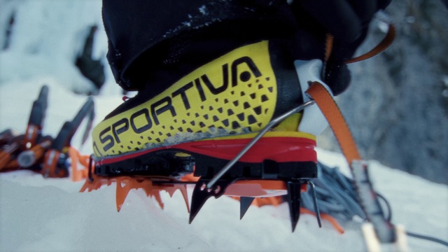 Video Reference: Sports equipment, Sports gear, Automotive tire, Outdoor shoe, Walking shoe, Sportswear, Snow, Automotive lighting, Personal protective equipment, Recreation