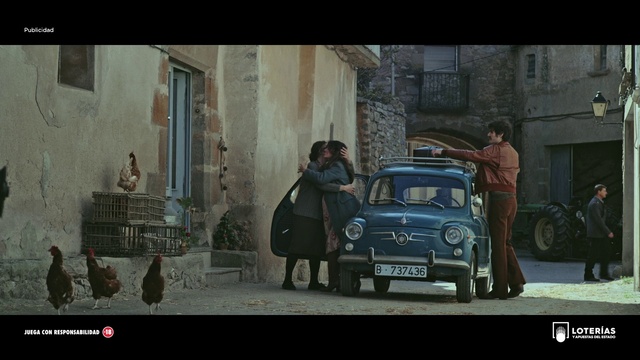 Video Reference: Vehicle, Car, Tire, Wheel, Vehicle registration plate, Automotive design, Motor vehicle, Automotive lighting, Automotive exterior, Mini