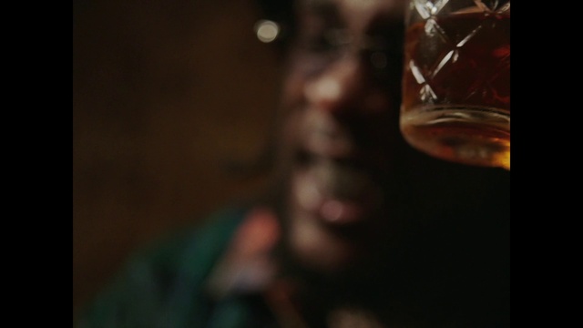 Video Reference: Liquid, Drinkware, Automotive lighting, Eyelash, Jaw, Flash photography, Stemware, Gesture, Barware, Tableware