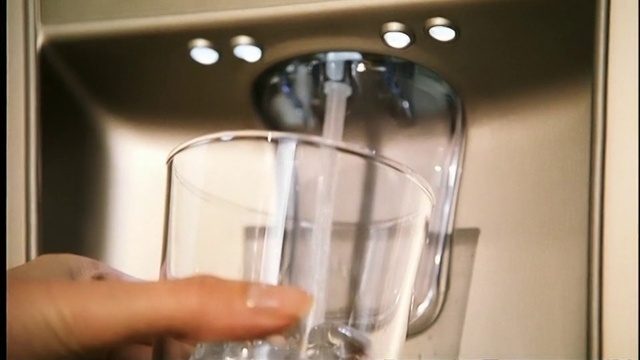 Video Reference: Liquid, Water, Drinkware, Fluid, Barware, Stemware, Drink, Glass, Solvent, Tableware