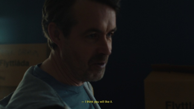 Video Reference: Forehead, Nose, Cheek, Eyebrow, Flash photography, Jaw, Ear, Beard, Eyelash, Midnight