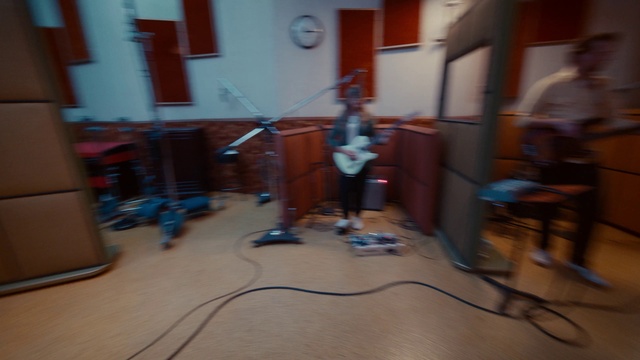 Video Reference: Musical instrument, Wood, Flooring, Floor, Guitar, Audio equipment, Electrical wiring, Gas, Electronic instrument, Microphone stand