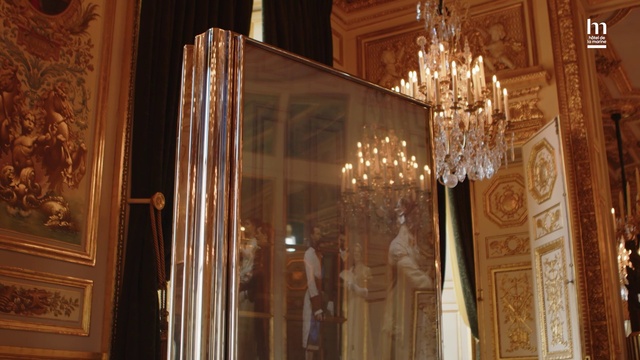 Video Reference: Building, Lighting, Wood, Decoration, Candle, Glass, Flooring, Event, House, Chandelier