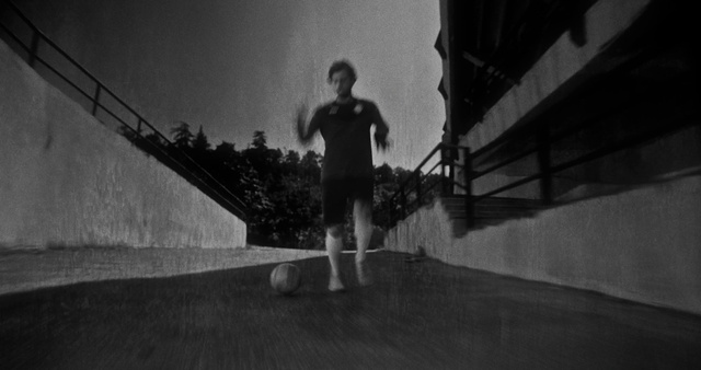 Video Reference: Flash photography, Style, Black-and-white, Shorts, Tints and shades, Asphalt, Monochrome photography, Monochrome, Recreation, Human leg