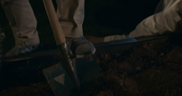 Video Reference: Gesture, Thigh, Flash photography, Tints and shades, Elbow, Human leg, Knee, Foot, Grass, Event