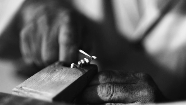 Video Reference: Hand, Black, Flash photography, Gesture, Black-and-white, Style, Finger, Monochrome, Monochrome photography, Wood