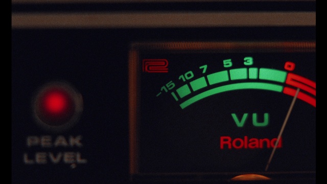 Video Reference: Trip computer, Measuring instrument, Gauge, Display device, Font, Auto part, Electronic device, Machine, Multimedia, Gas