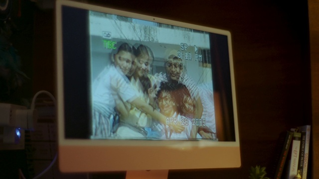 Video Reference: Smile, Gadget, Display device, Fun, Event, Electronic device, Multimedia, Plant, Art, Flat panel display