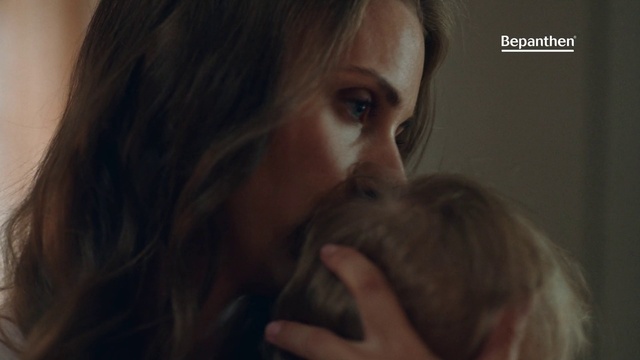 Video Reference: Nose, Eyebrow, Mouth, Eyelash, Ear, Jaw, Gesture, Whiskers, Comfort, Wrinkle