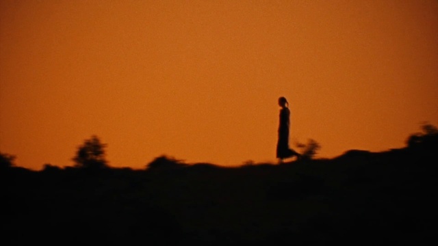 Video Reference: Sky, Afterglow, Sunset, Dusk, Natural landscape, Red sky at morning, People in nature, Sunrise, Heat, Horizon