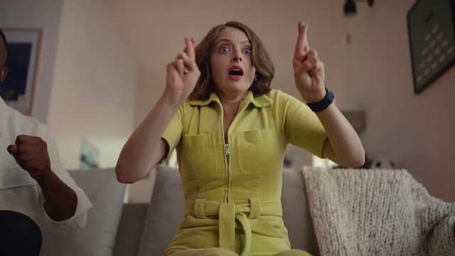 Video Reference: Hand, Arm, Sleeve, Gesture, Finger, Happy, Thumb, Thigh, Comfort, Elbow