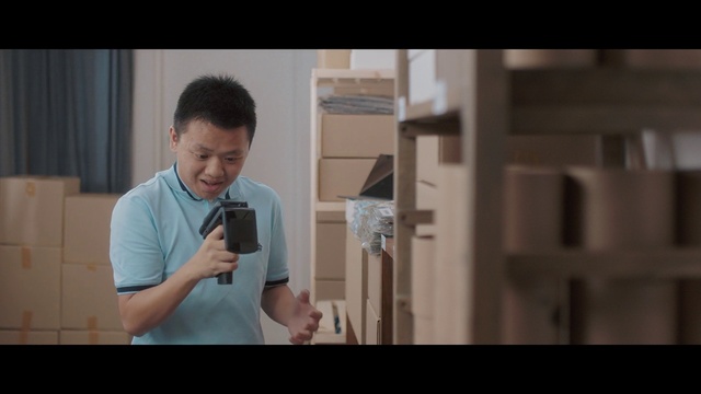 Video Reference: Sleeve, Flash photography, Wood, Cameras & optics, Photographer, Fun, Elbow, Gadget, Font, Mobile phone