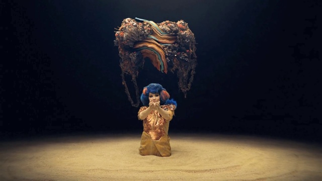 Video Reference: Dance, Entertainment, Performing arts, Art, Event, Darkness, Performance art, Drama, Tradition, Theatre